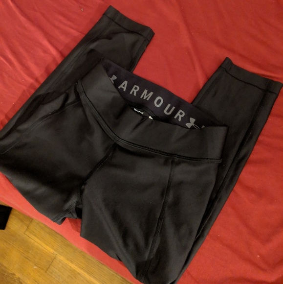 Under Armour Pants - Under Armour Cropped Compression Leggings S